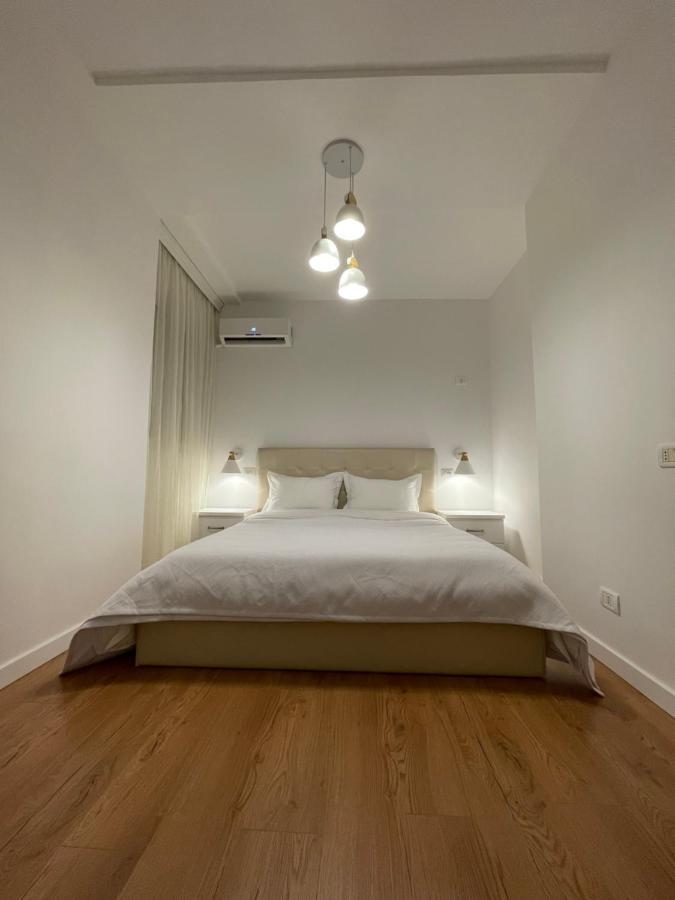 Proper 1 Apartment