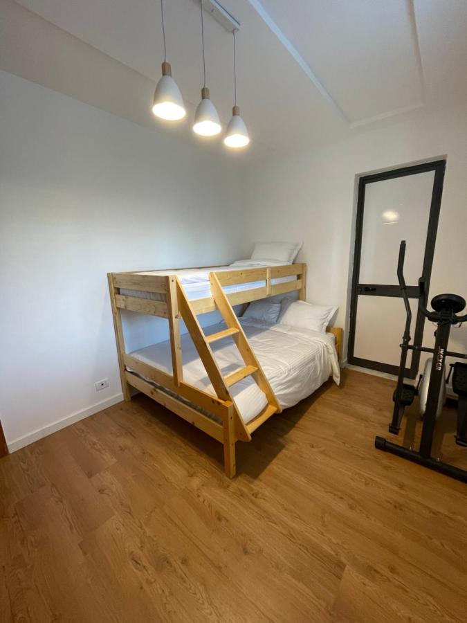 Proper 1 Apartment *